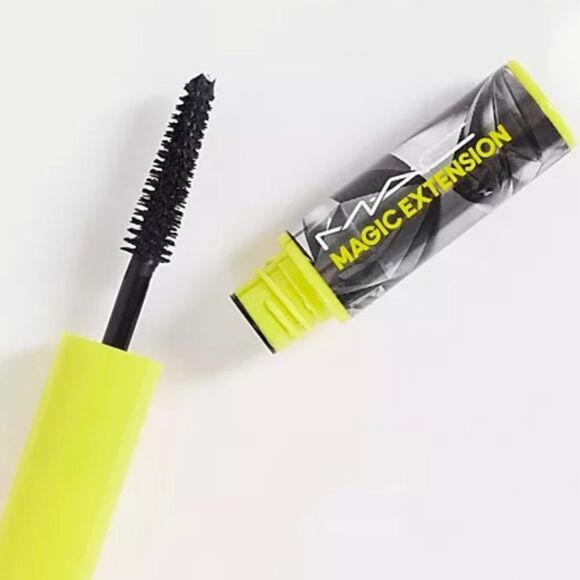 Mac Cosmetics Mini Mac Magic Extension MM Fibre Mascara - Picture 8 of 9